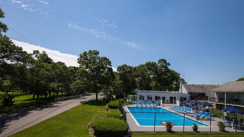 <b>Blue Rock Resort Pool</b>. Images powered by <a href="https://iceportal.shijigroup.com/" title="IcePortal" target="_blank">IcePortal</a>.