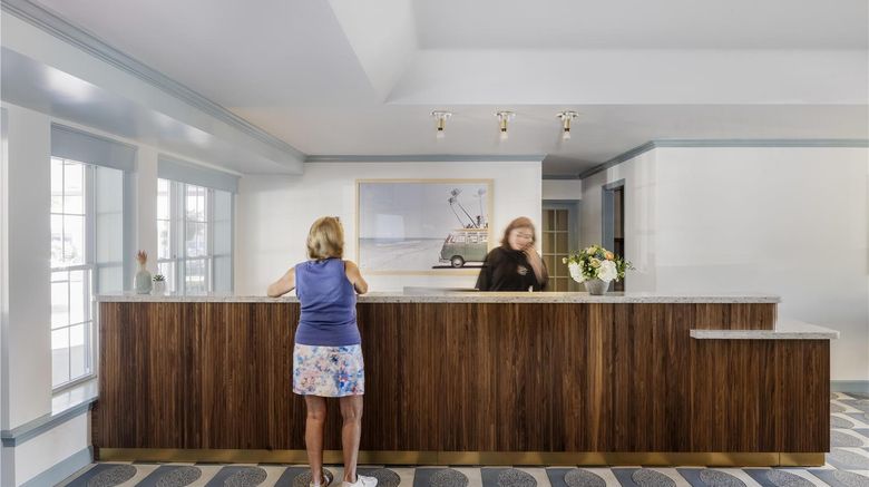 <b>Blue Water Resort Lobby</b>. Images powered by <a href="https://iceportal.shijigroup.com/" title="IcePortal" target="_blank">IcePortal</a>.