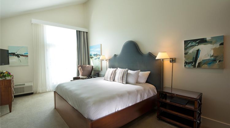 The Boathouse Waterfront Hotel Suite