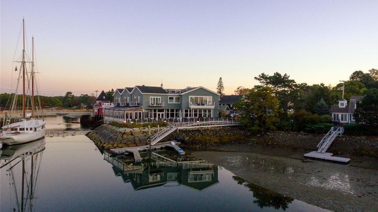The Boathouse Waterfront Hotel Exterior