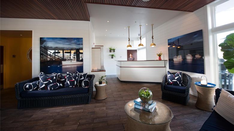<b>The Boathouse Waterfront Hotel Lobby</b>. Images powered by <a href="https://iceportal.shijigroup.com/" title="IcePortal" target="_blank">IcePortal</a>.