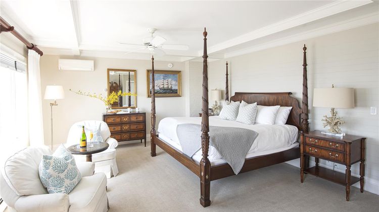 Cape Arundel Inn & Resort Suite