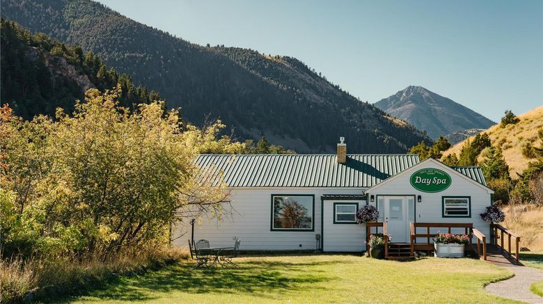 <b>Chico Hot Springs Spa</b>. Images powered by <a href="https://iceportal.shijigroup.com/" title="IcePortal" target="_blank">IcePortal</a>.