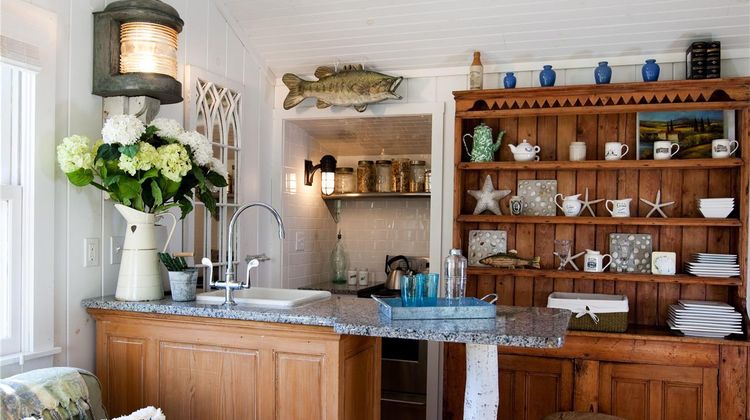 The Cottages at Cabot Cove Suite