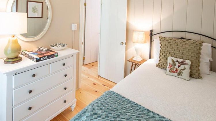 The Cottages at Cabot Cove Room