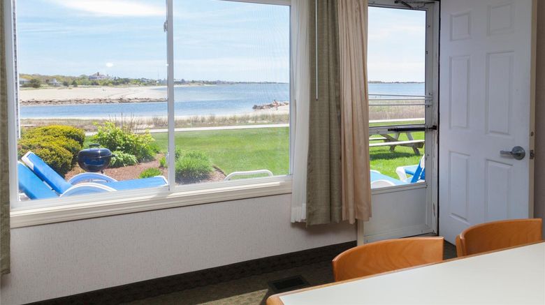 <b>Green Harbor Resort Suite</b>. Images powered by <a href="https://iceportal.shijigroup.com/" title="IcePortal" target="_blank">IcePortal</a>.