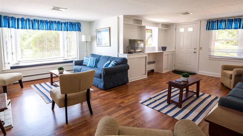 <b>Green Harbor Resort Room</b>. Images powered by <a href="https://iceportal.shijigroup.com/" title="IcePortal" target="_blank">IcePortal</a>.