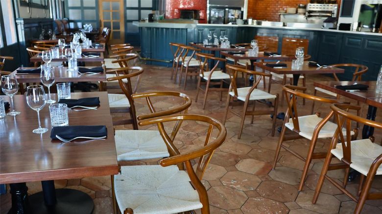 <b>Hotel Zoe Fisherman's Wharf Restaurant</b>. Images powered by <a href="https://iceportal.shijigroup.com/" title="IcePortal" target="_blank">IcePortal</a>.