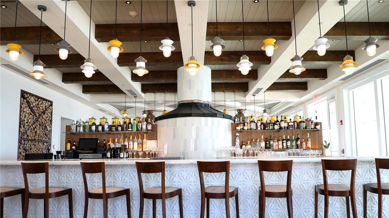 <b>Isla Bella Beach Resort Restaurant</b>. Images powered by <a href="https://iceportal.shijigroup.com/" title="IcePortal" target="_blank">IcePortal</a>.
