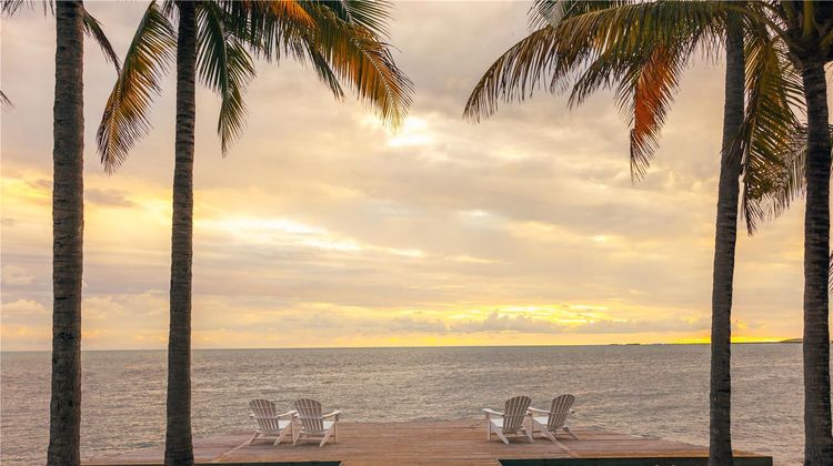 Isla Bella Beach Resort Exterior