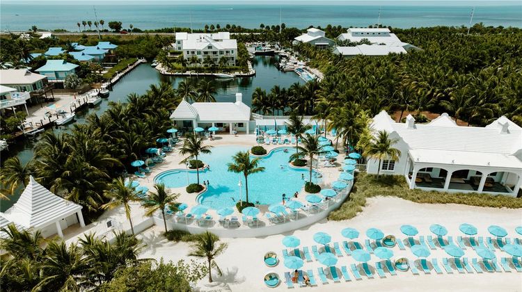 Isla Bella Beach Resort Beach