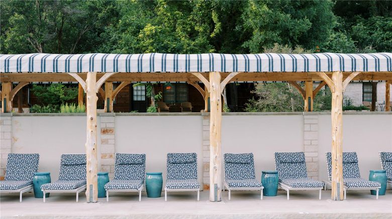 <b>Lake Austin Spa Resort Pool</b>. Images powered by <a href="https://iceportal.shijigroup.com/" title="IcePortal" target="_blank">IcePortal</a>.