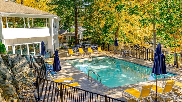 The Lodge on the Cove Pool