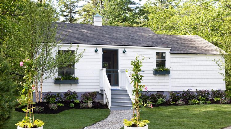 The Lodge on the Cove Exterior