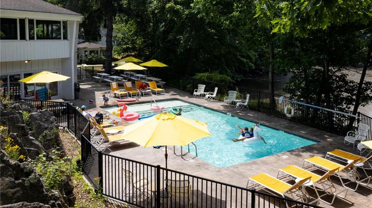 The Lodge on the Cove Pool