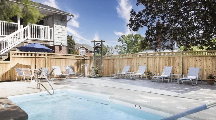 The Bellmoor Pool