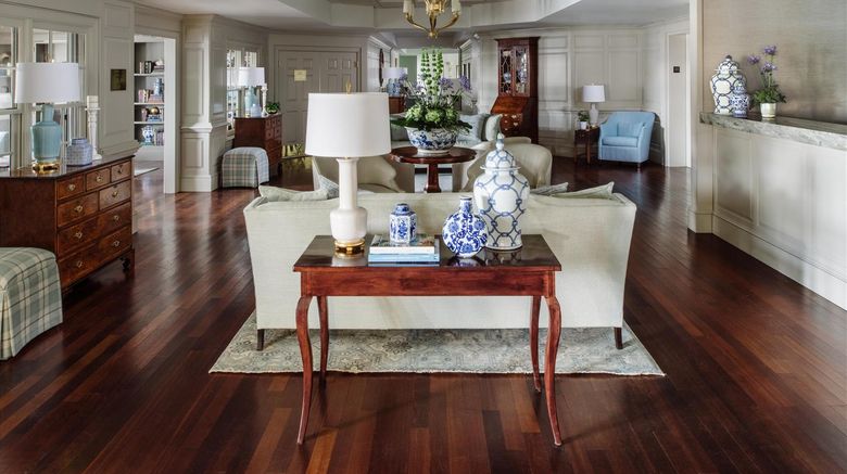 <b>The Bellmoor Lobby</b>. Images powered by <a href="https://iceportal.shijigroup.com/" title="IcePortal" target="_blank">IcePortal</a>.
