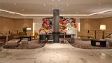 <b>The William Vale Lobby</b>. Images powered by <a href="https://iceportal.shijigroup.com/" title="IcePortal" target="_blank">IcePortal</a>.