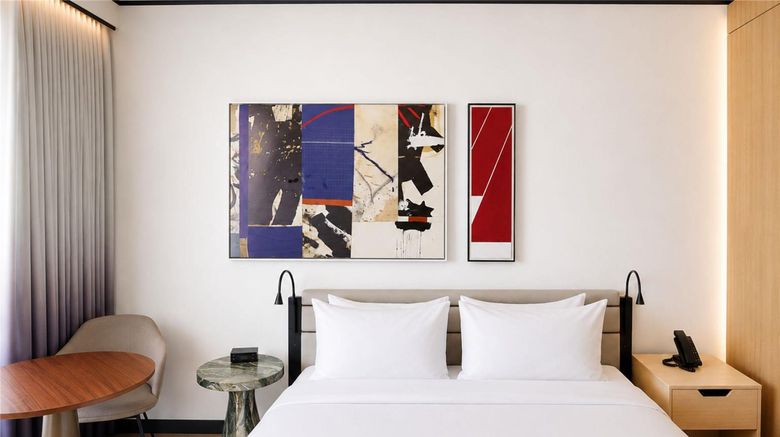 <b>The William Vale Room</b>. Images powered by <a href="https://iceportal.shijigroup.com/" title="IcePortal" target="_blank">IcePortal</a>.