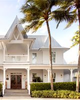 Tranquility Bay Beach House Resort