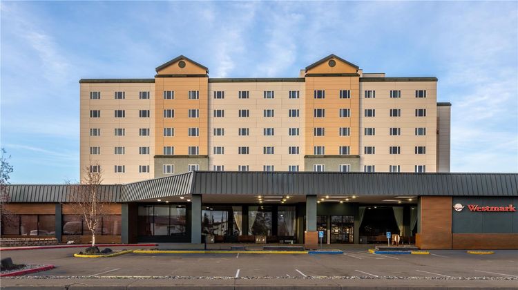 Westmark Fairbanks Hotel & Conf Ctr Exterior