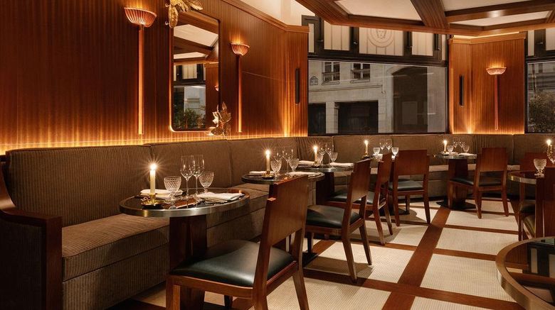 <b>Hotel des Grands Voyageurs Restaurant</b>. Images powered by <a href="https://iceportal.shijigroup.com/" title="IcePortal" target="_blank">IcePortal</a>.