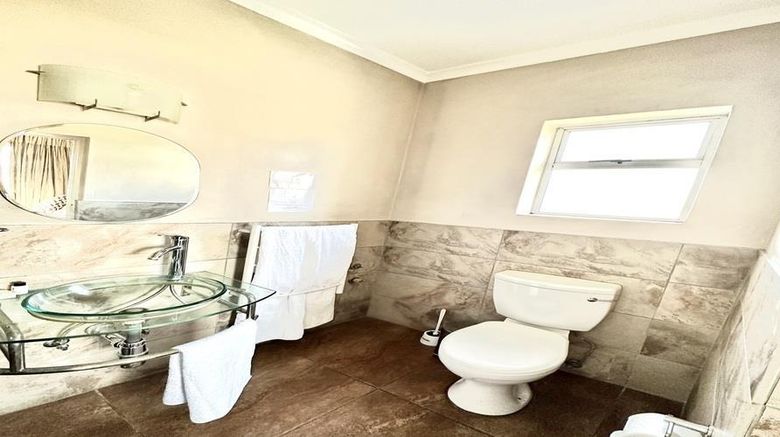 <b>Lido Hotel Room</b>. Images powered by <a href="https://iceportal.shijigroup.com/" title="IcePortal" target="_blank">IcePortal</a>.
