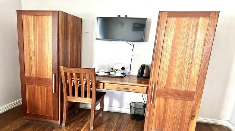 <b>Lido Hotel Room</b>. Images powered by <a href="https://iceportal.shijigroup.com/" title="IcePortal" target="_blank">IcePortal</a>.
