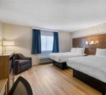 Baldwin Inn & Suites, SureStay Collectio Room