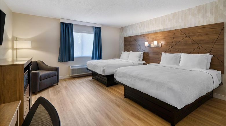 <b>Baldwin Inn & Suites, SureStay Collectio Room</b>. Images powered by <a href="https://iceportal.shijigroup.com/" title="IcePortal" target="_blank">IcePortal</a>.