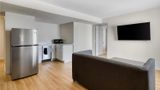 Baldwin Inn & Suites, SureStay Collectio Suite