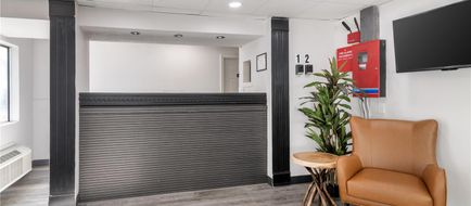 Baldwin Inn & Suites, SureStay Collectio Lobby