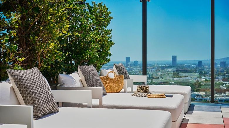 <b>Pendry West Hollywood Pool</b>. Images powered by <a href="https://iceportal.shijigroup.com/" title="IcePortal" target="_blank">IcePortal</a>.