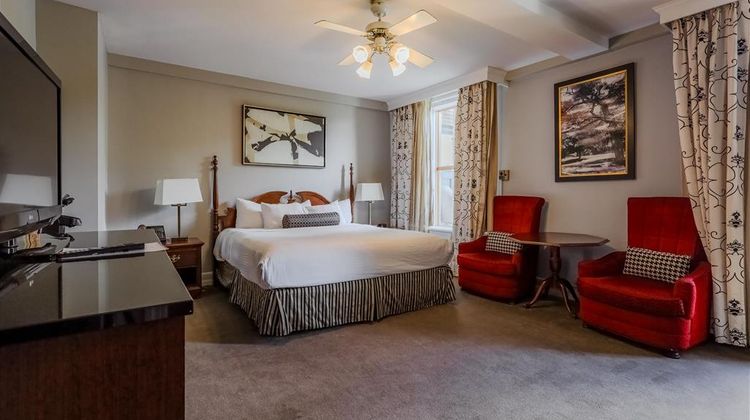 Arlington Resort Hotel & Spa Suite