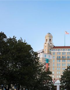 Arlington Resort Hotel & Spa