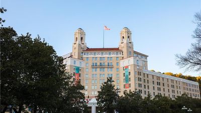 Arlington Resort Hotel & Spa