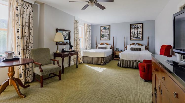 Arlington Resort Hotel & Spa Suite