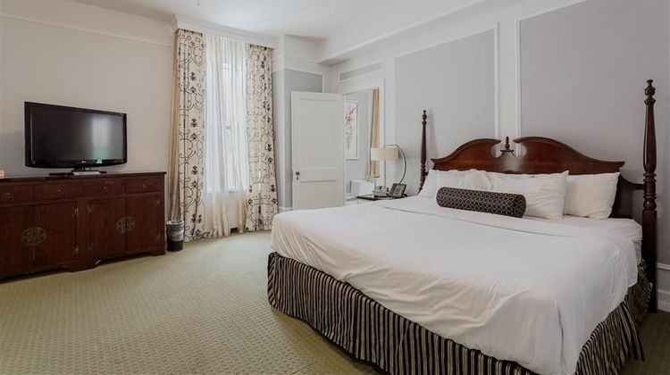 Arlington Resort Hotel & Spa Suite