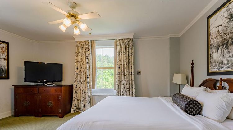 Arlington Resort Hotel & Spa Room
