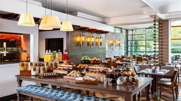 Cheltenham Chase Hotel & Spa Restaurant