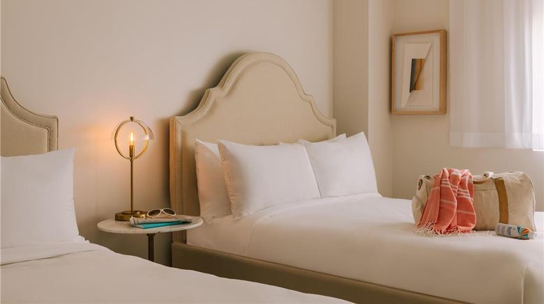 <b>Washington Park Hotel South Beach Room</b>. Images powered by <a href="https://iceportal.shijigroup.com/" title="IcePortal" target="_blank">IcePortal</a>.