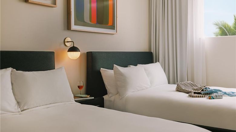 <b>Washington Park Hotel South Beach Room</b>. Images powered by <a href="https://iceportal.shijigroup.com/" title="IcePortal" target="_blank">IcePortal</a>.