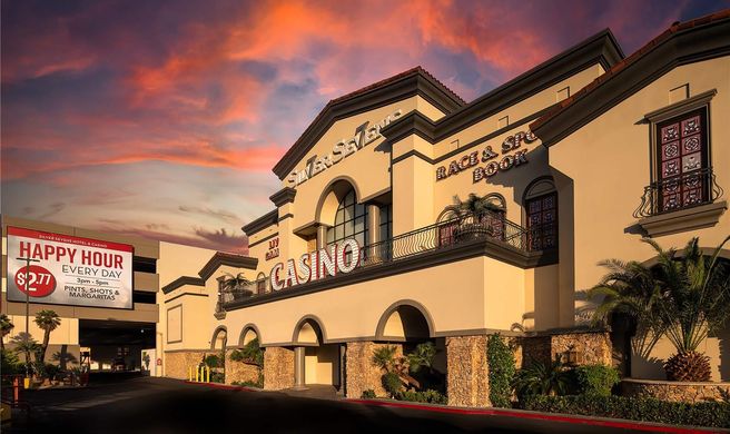 Silver Sevens Hotel & Casino Exterior