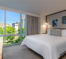 The Beacon at Embassy Row Room