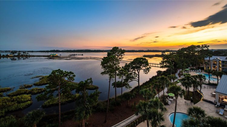 Hilton Vacation Club Bayside Resort Exterior