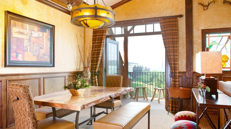 <b>Hilton Grnd Vac Clb Wilderness Big Cedar Room</b>. Images powered by <a href="https://iceportal.shijigroup.com/" title="IcePortal" target="_blank">IcePortal</a>.