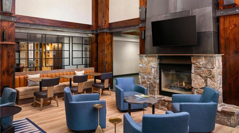 <b>Martis Valley Lodge Restaurant</b>. Images powered by <a href="https://iceportal.shijigroup.com/" title="IcePortal" target="_blank">IcePortal</a>.