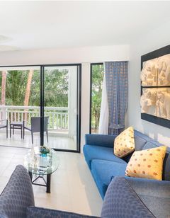 Homm Suites Laguna