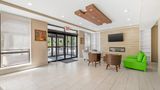 <b>Country Inn & Suites by Radisson, Staten Lobby</b>. Images powered by <a href="https://iceportal.shijigroup.com/" title="IcePortal" target="_blank">IcePortal</a>.