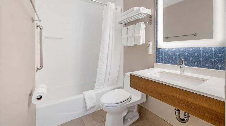 Country Inn & Suites by Radisson, Staten Room